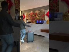 30인치 LG 투명한 OLED 스크린 데스크톱 풍경 에너지 효율적인 소매점 교육 쇼피