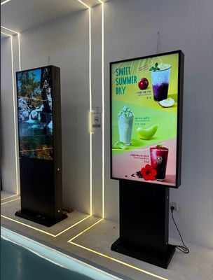 55인치 3000cd/m2 IP65 울트라 슬림 경량 알루미늄 외관 디지털 사이니지 디스플레이